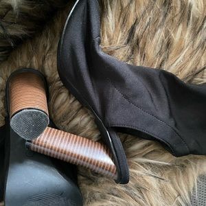 Black ankle heel heels